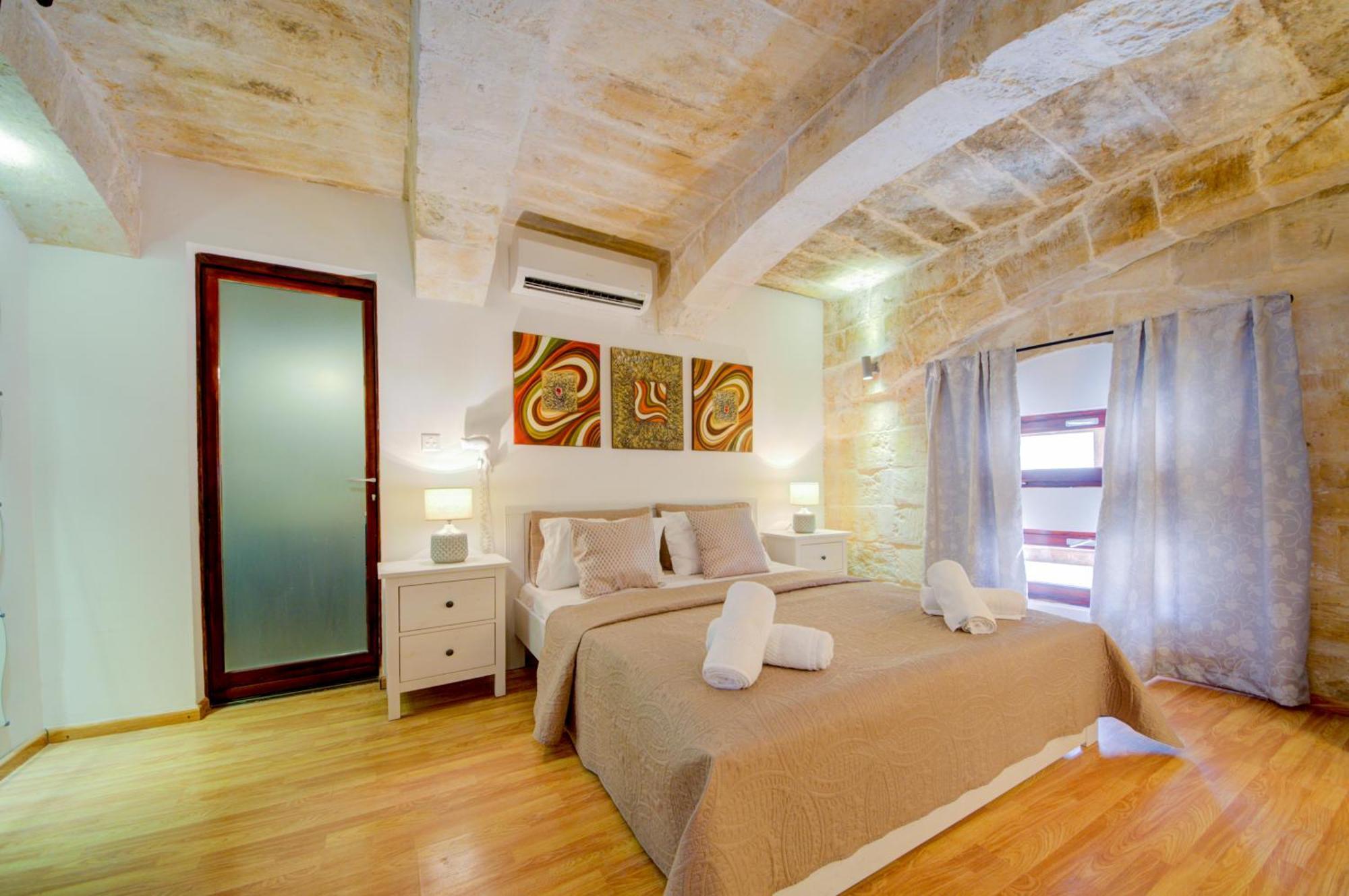 Valletta Waterfront Villa With Pool And Jacuzzi 外观 照片