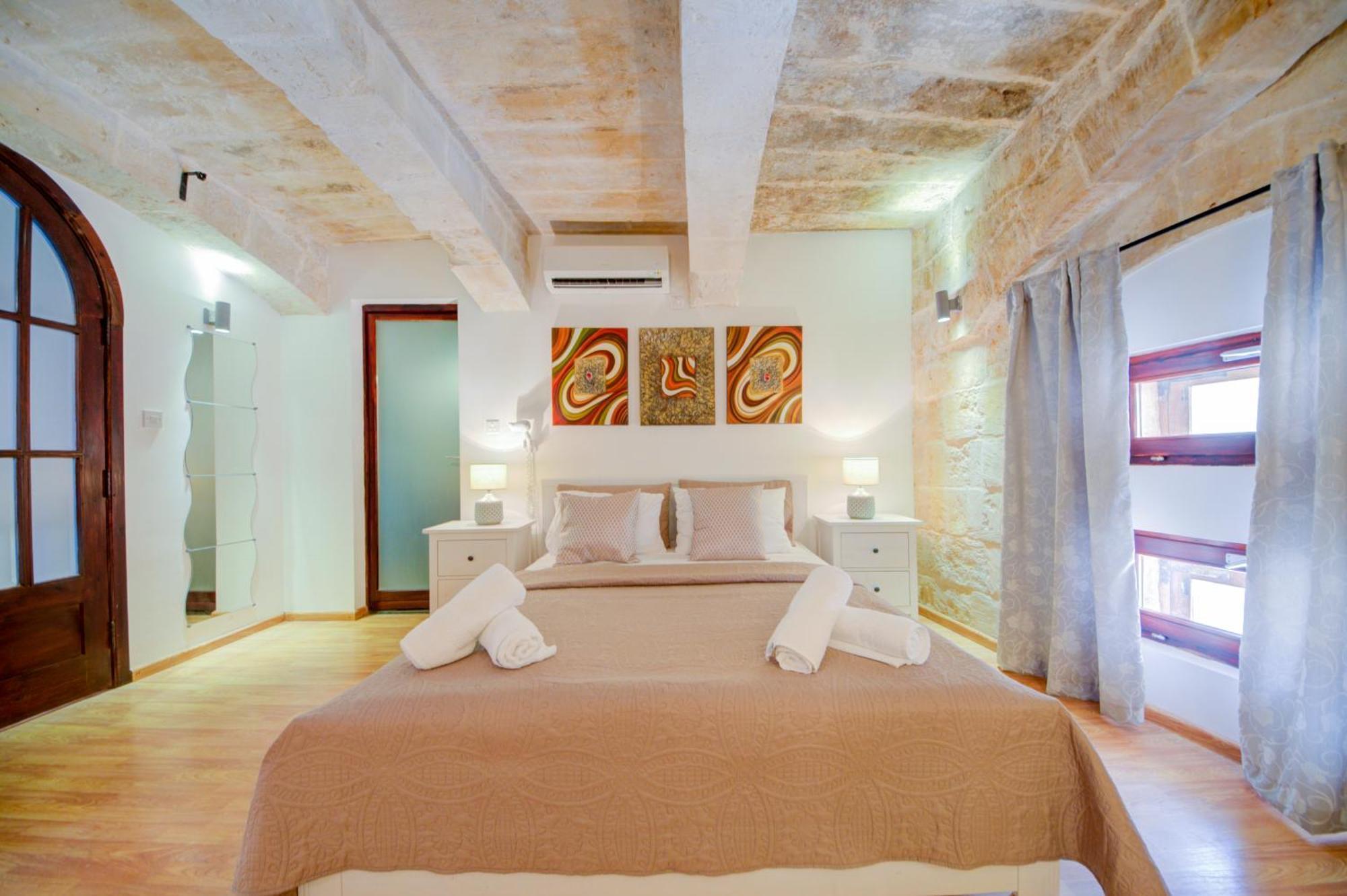 Valletta Waterfront Villa With Pool And Jacuzzi 外观 照片
