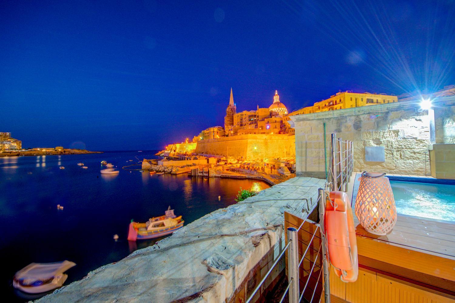 Valletta Waterfront Villa With Pool And Jacuzzi 外观 照片